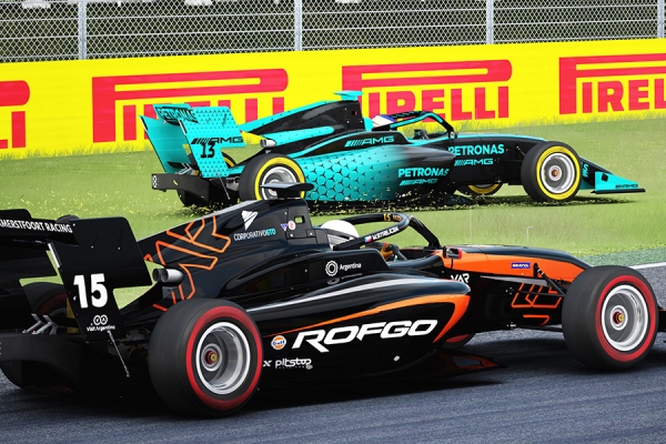 Michal Strejček dovezl první body pro tým Van Amersfoort Racing